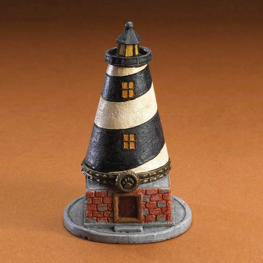 Samuel's Harbor Lighthouse With Foggy Mcnibble Boyds Bear